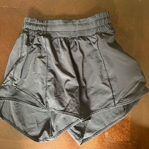 Lululemon Hugh rise hotty hot shorts
